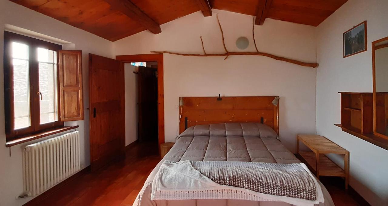 Gasthaus Country House Ca' Vernaccia Urbino Exterior foto