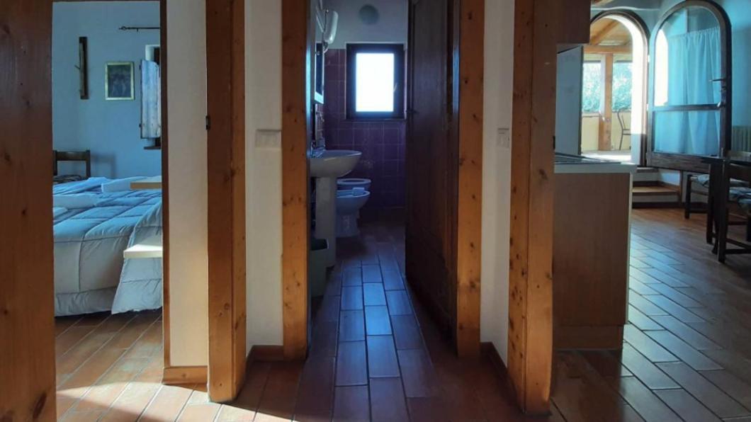 Gasthaus Country House Ca' Vernaccia Urbino Exterior foto