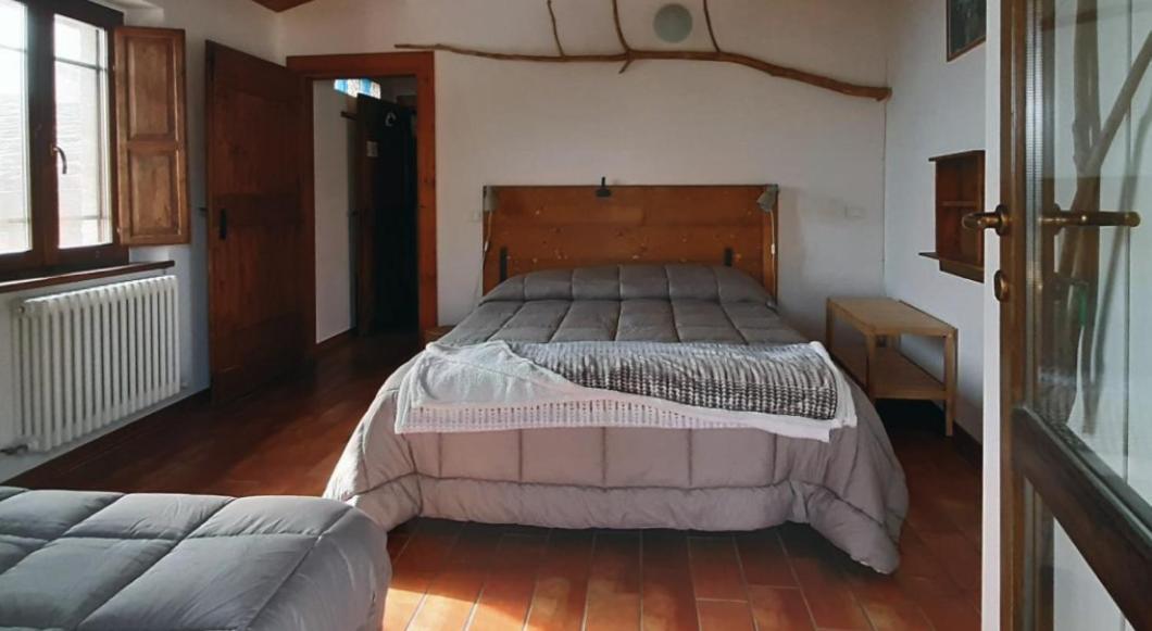 Gasthaus Country House Ca' Vernaccia Urbino Exterior foto
