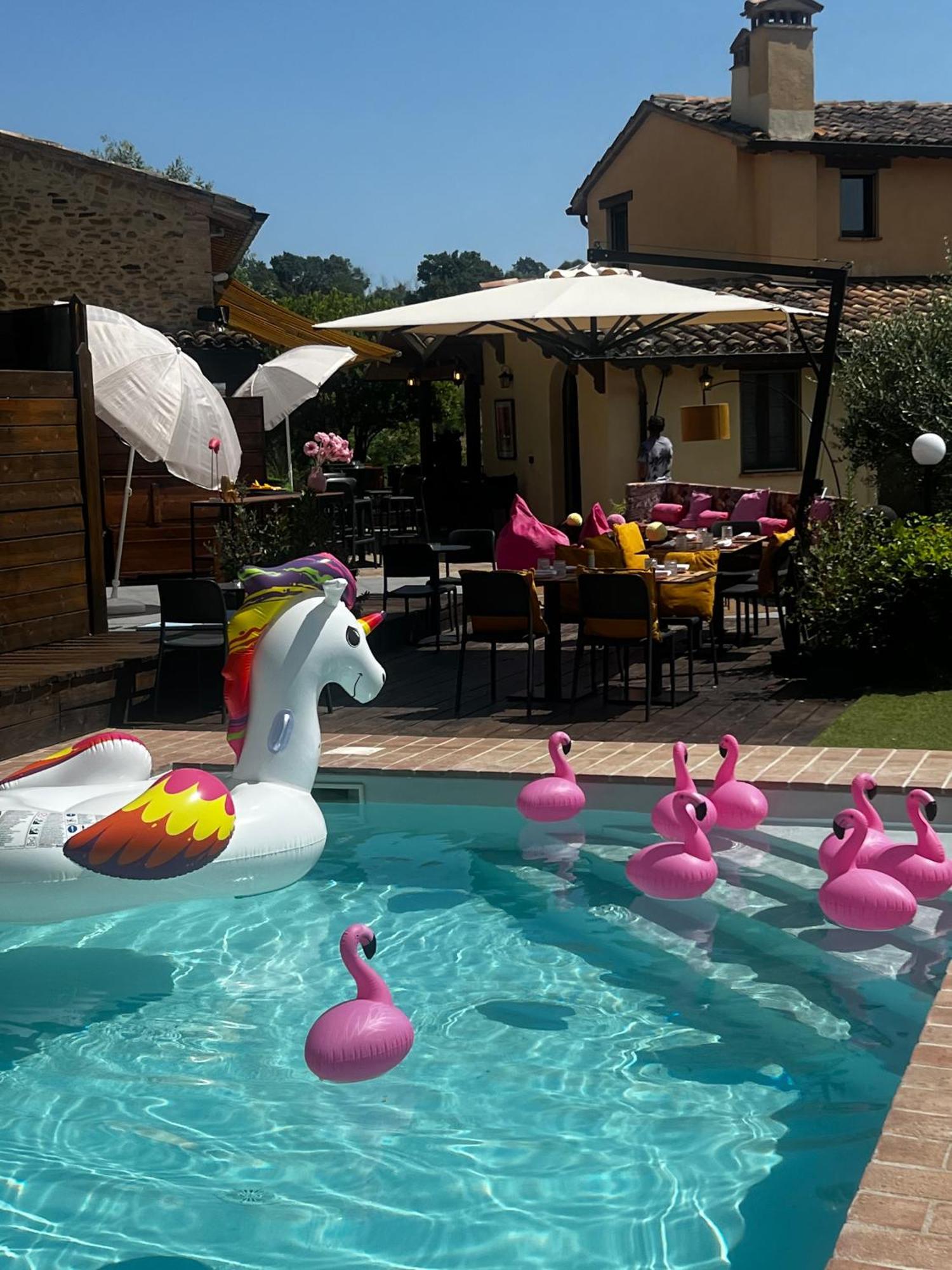 Gasthaus Country House Ca' Vernaccia Urbino Exterior foto