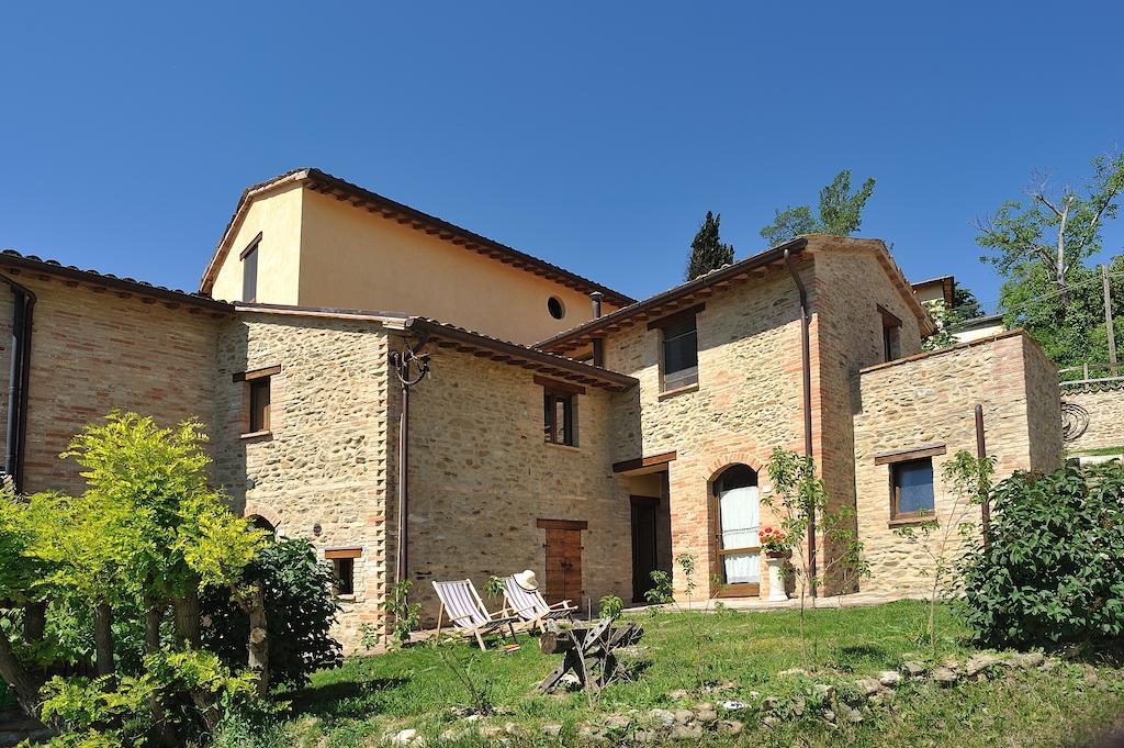 Gasthaus Country House Ca' Vernaccia Urbino Exterior foto