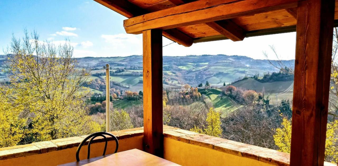 Gasthaus Country House Ca' Vernaccia Urbino Exterior foto